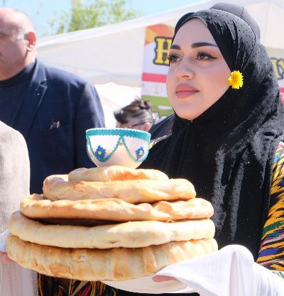 حضور سرکنسول جمهوری اسلامی ایران در پارک آرکادیای آستراخان به مناسبت نوروز